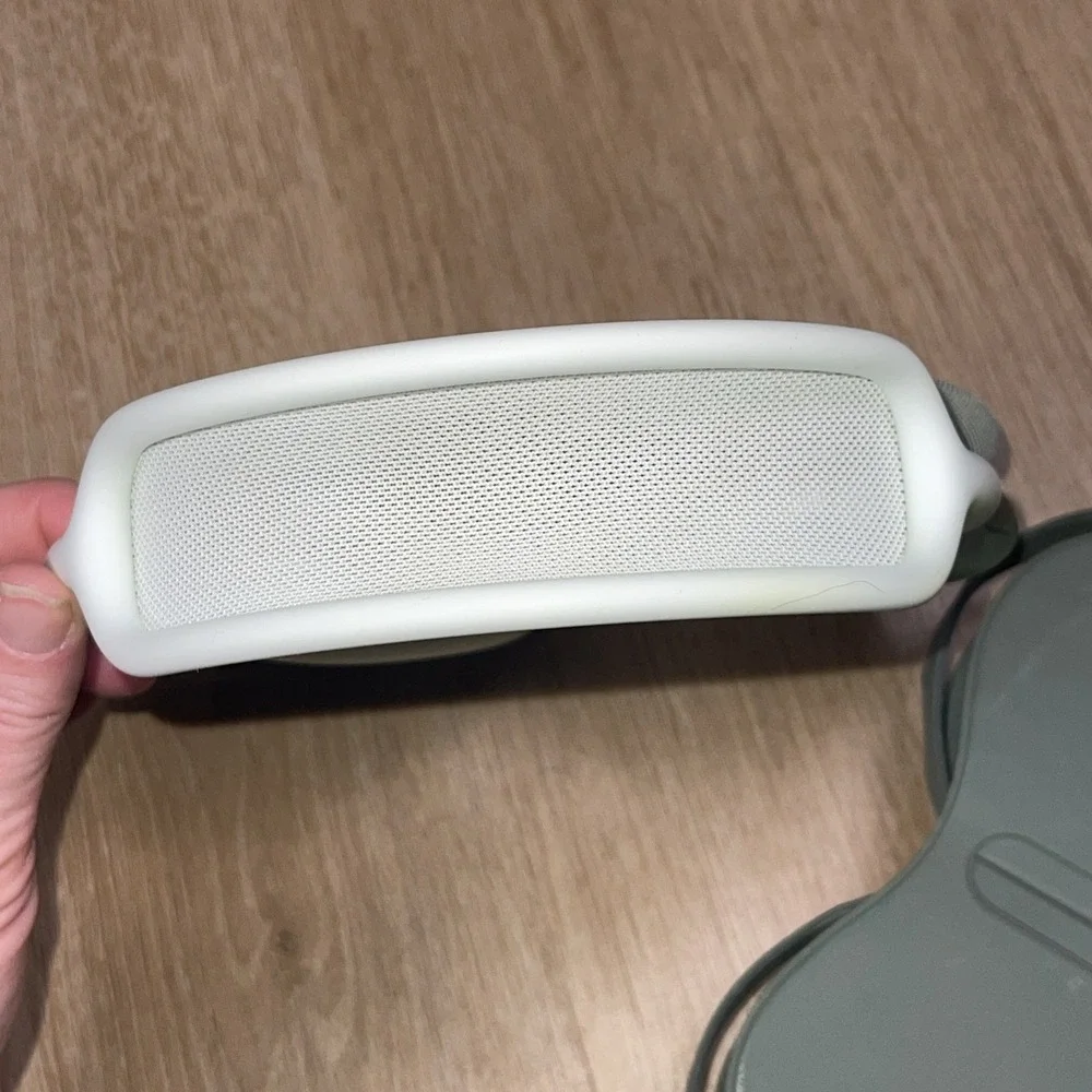 Apple AirPods Max Wireless Over Ear Headset Headphones Green Noise Cancelling